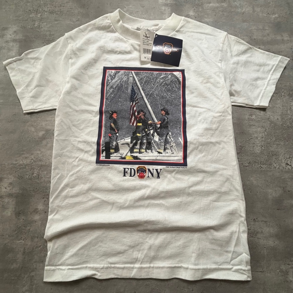 Murina FDNY T-Shirt Small White 2001 Ground Zero Flag Raising Graphic Tee